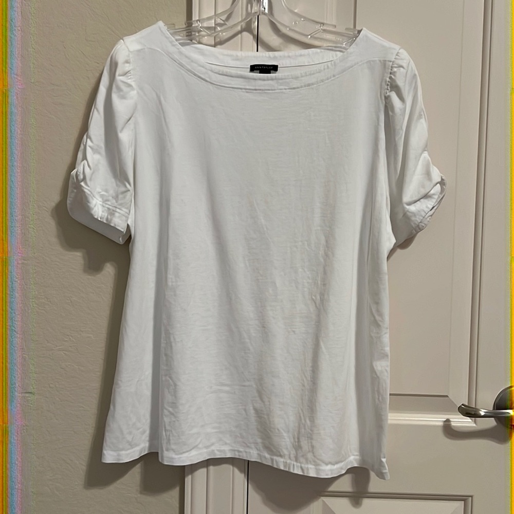 Ann Taylor knit short sleeve shirt